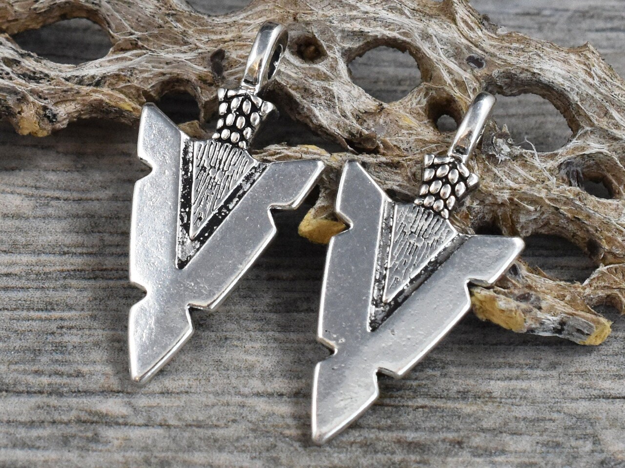 10 33x17mm Antique Silver Arrowhead Pendant Michaels